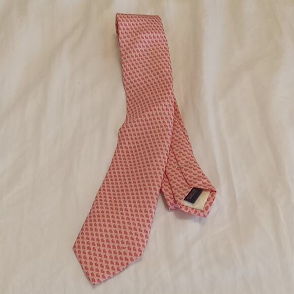 Vineyard Vine Golf Pink Patterned Men's Tie. Fun - Picture 1 of 5